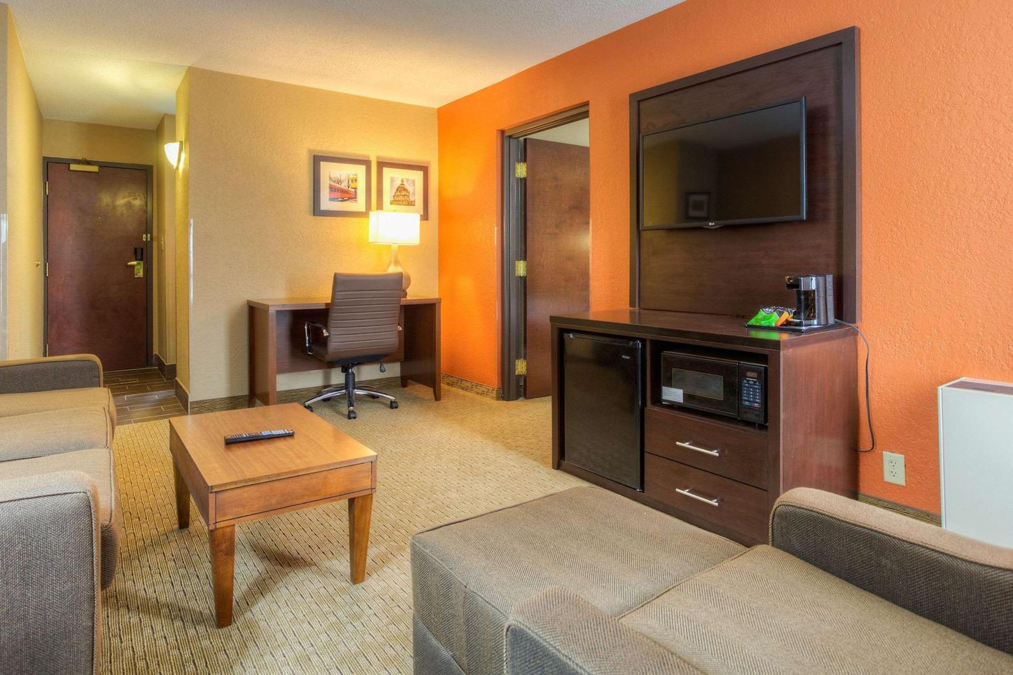 Comfort Inn & Suites Evansville Airport Ngoại thất bức ảnh