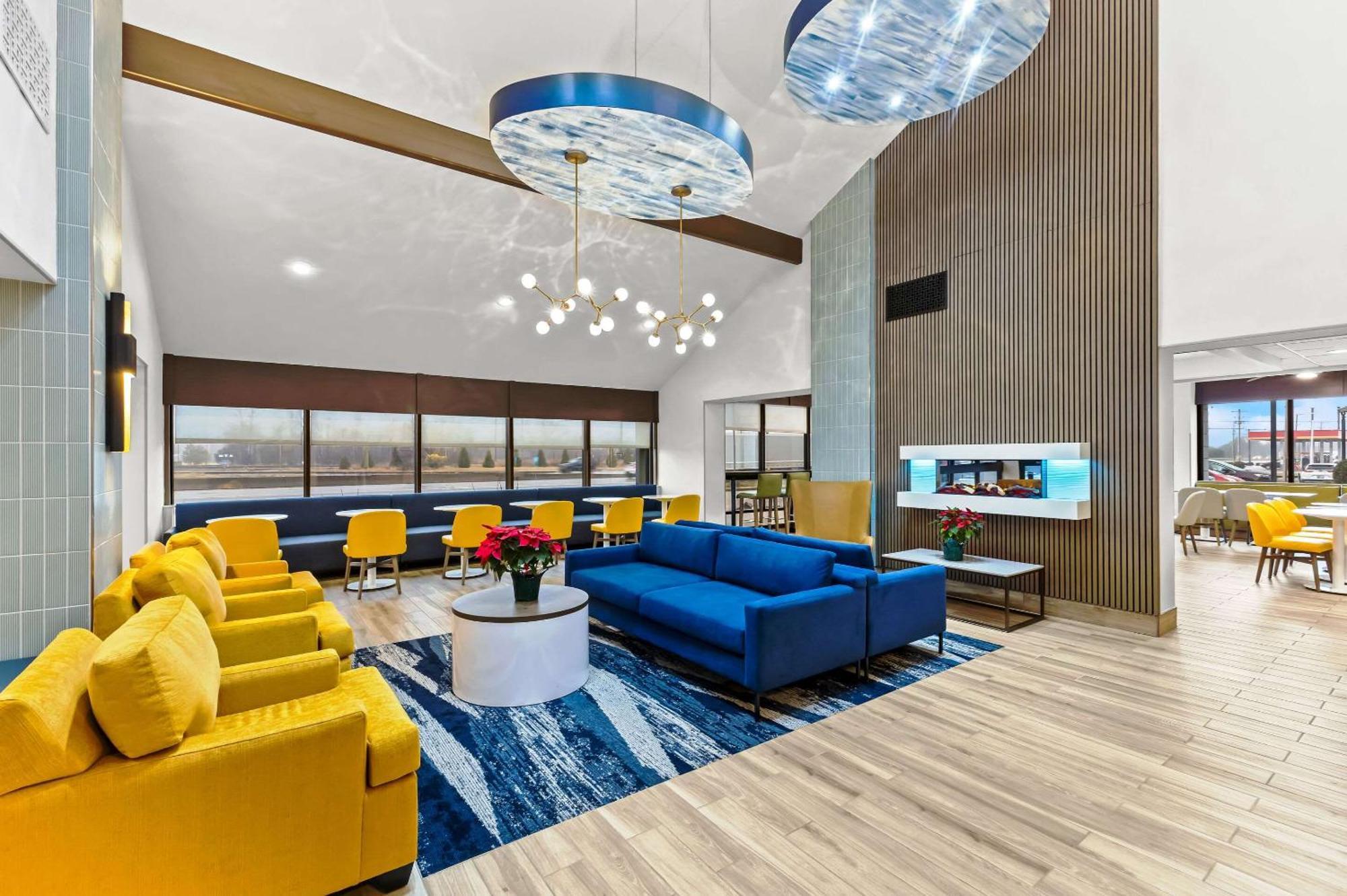 Comfort Inn & Suites Evansville Airport Ngoại thất bức ảnh